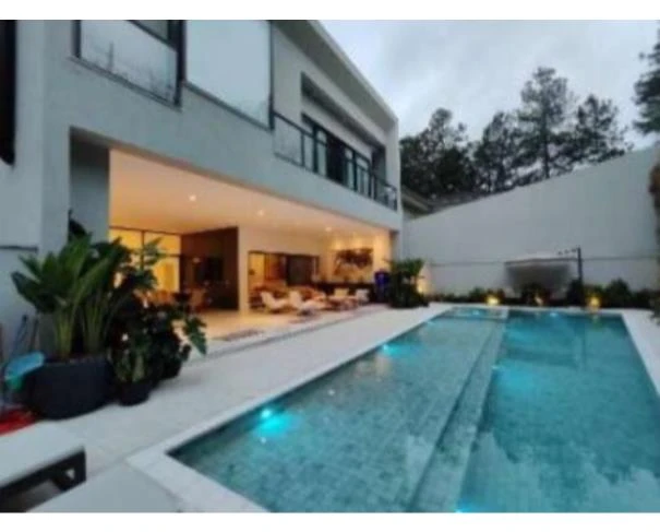 Casa com 5 Suítes em Santana de Parnaíba/SP em Santana De Parnaíba - São Paulo