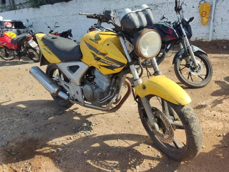 Honda CBX 250 Twister Twister 250cc em Salvador - Bahia