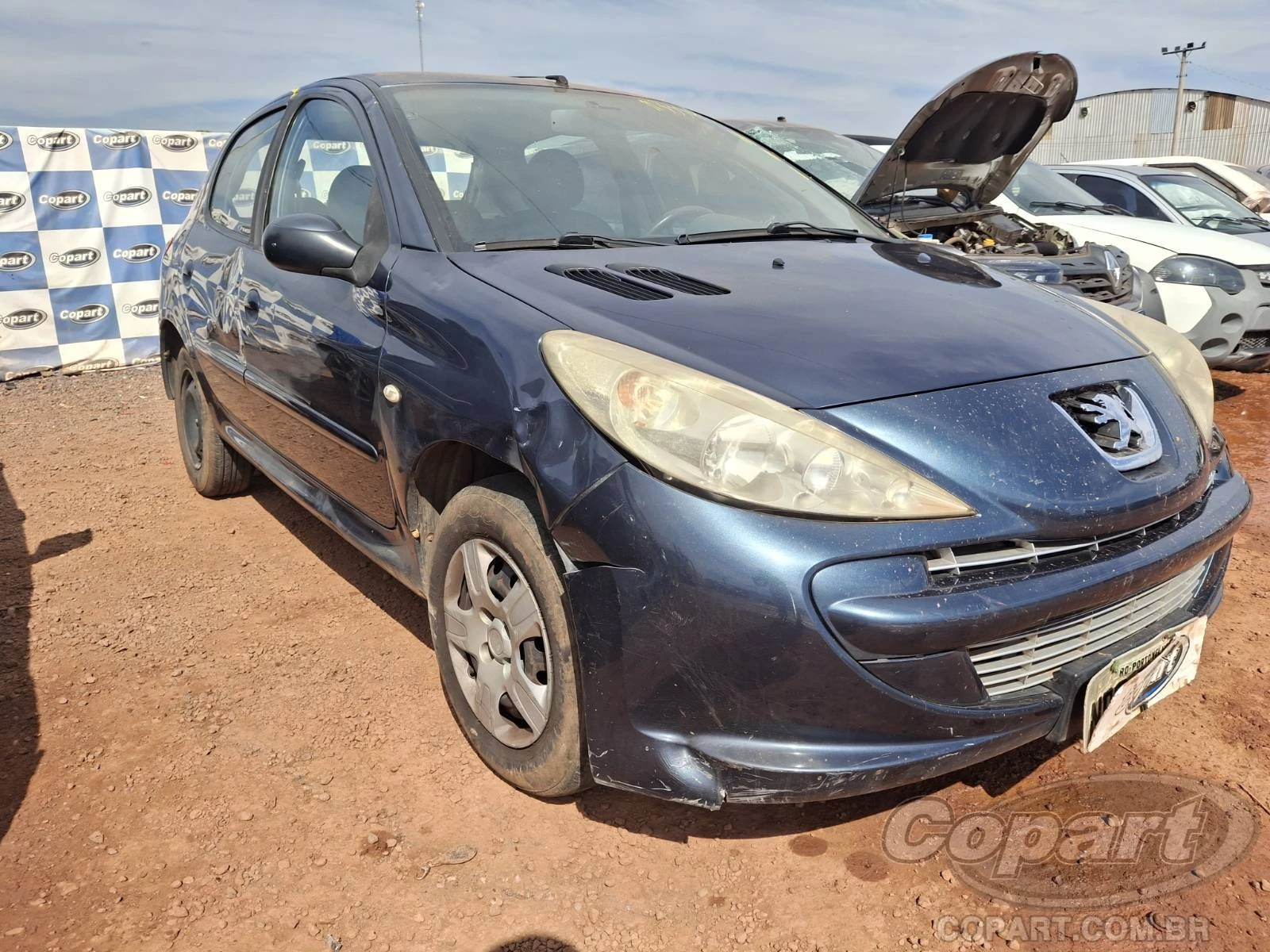 Peugeot 207 2013 1.4 Automóvel Médio Monta em Cuiabá - Mato Grosso