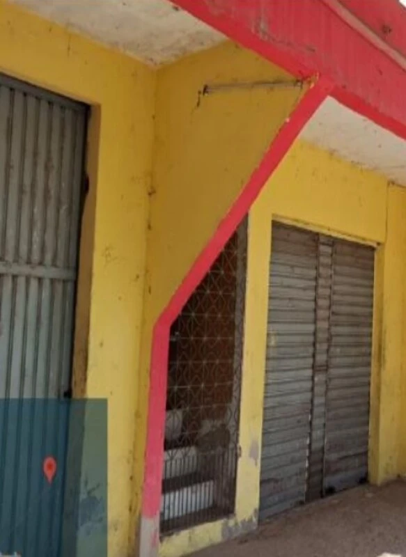 Prédio Comercial Prédio comercial com posseiros em Capistrano/CE em Capistrano - Ceará