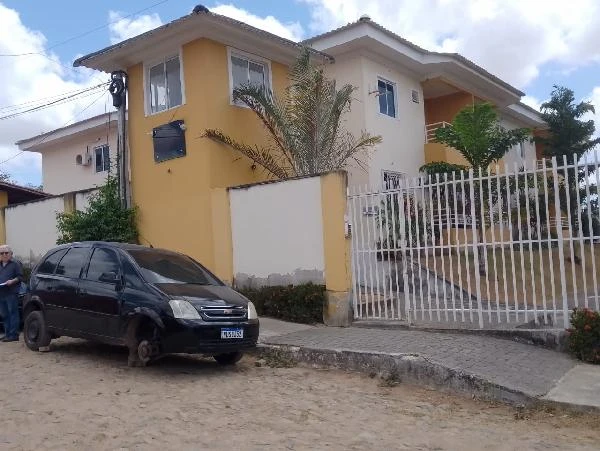 Apartamento com 2 quartos e sala integrada em Pajucara, Maracanaú-CE