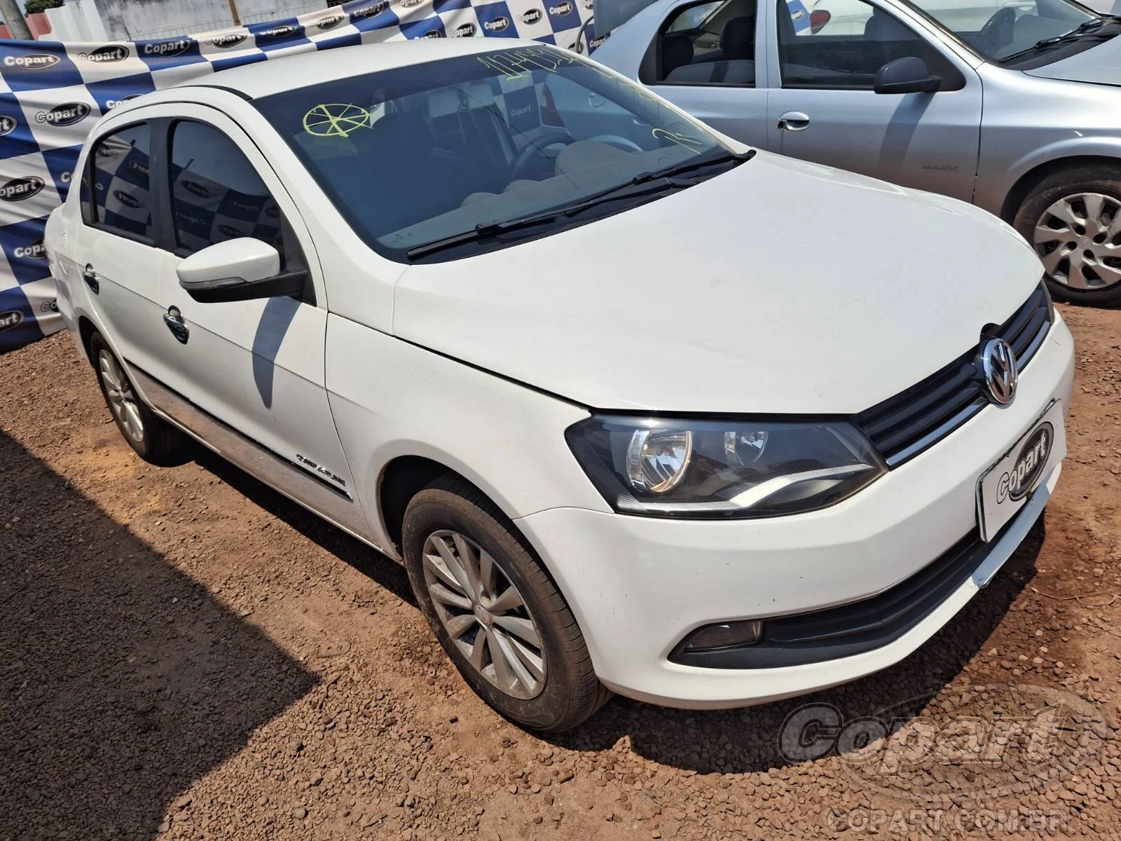 Volkswagen Voyage Comfortline 2016 1.0 Total Flex em Cuiabá - Mato Grosso