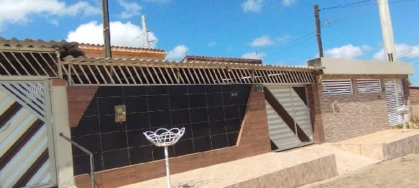 Casa com 2 Quartos e 1 Vaga em Santa Rita/PB em Santa Rita - Paraíba