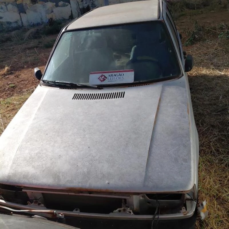 Fiat Uno Uno 1992 Sucata em Salgueiro - Pernambuco