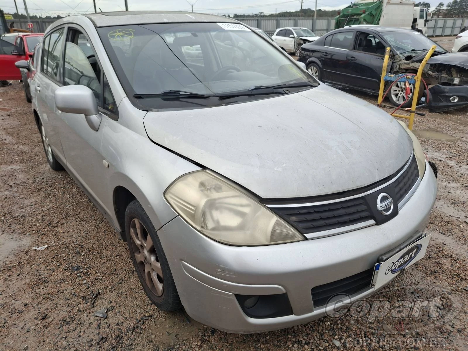Nissan Tiida SL 2008 1.8 em São José Dos Pinhais - Paraná