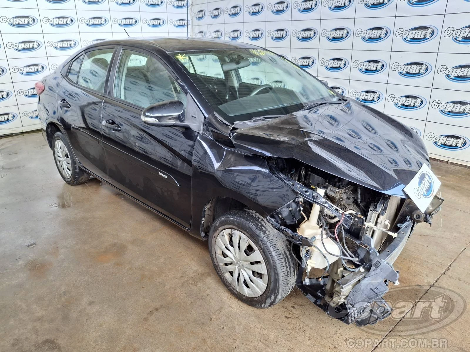 Toyota Yaris Seda XL Live 2020 1.5 Dual VVT-i CVT Automático em Candeias - Bahia