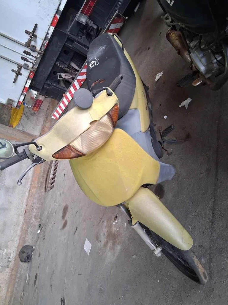 Honda Biz 1998 Sucata Motor Servível em Campinas - São Paulo