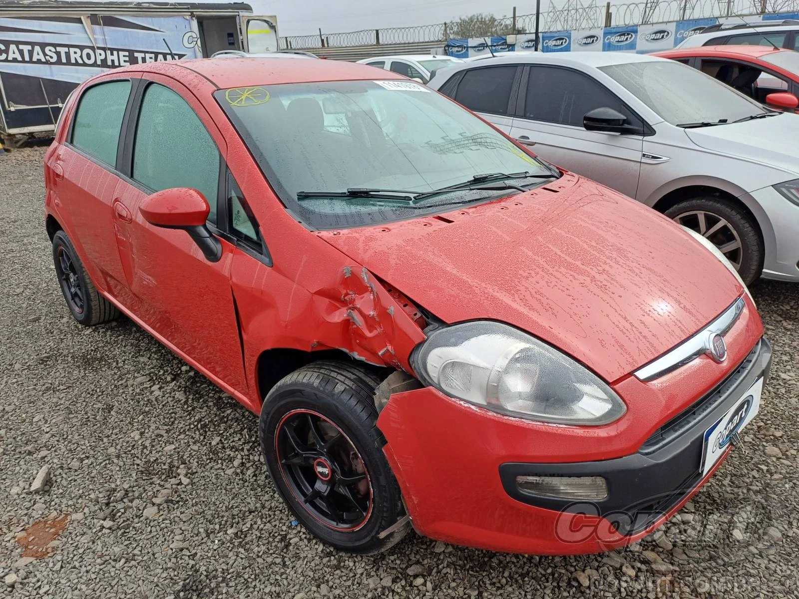 Fiat Punto Attractive 2013 1.4 Evo em Canoas - Rio Grande do Sul