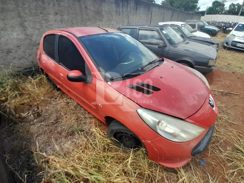 Peugeot 207 XR XR  Observações do Lote NO ESTADO EM QUE SE ENCONTRA em Itapetininga - São Paulo