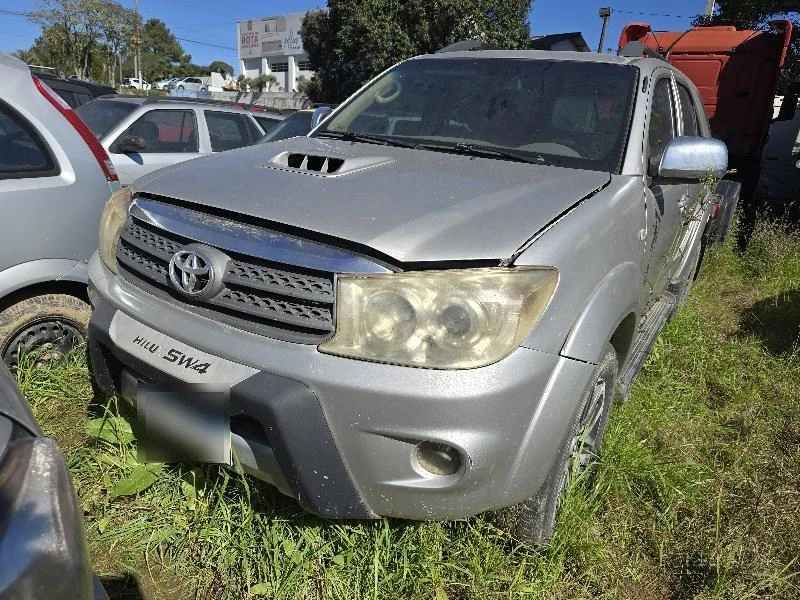 Toyota Hilux SW4 SRV 4x4 2010 em Rio Negrinho - Santa Catarina