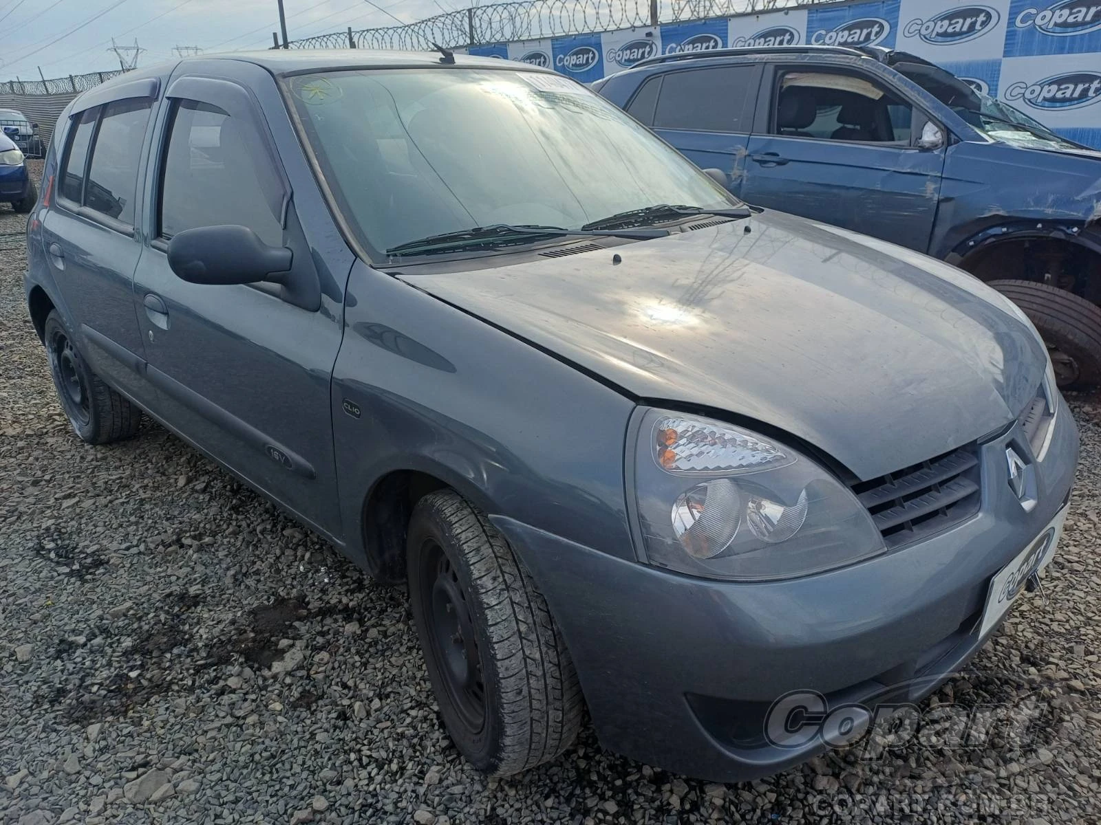Renault Clio 1.0 16V Hi-Flex 2012 em Canoas - Rio Grande do Sul