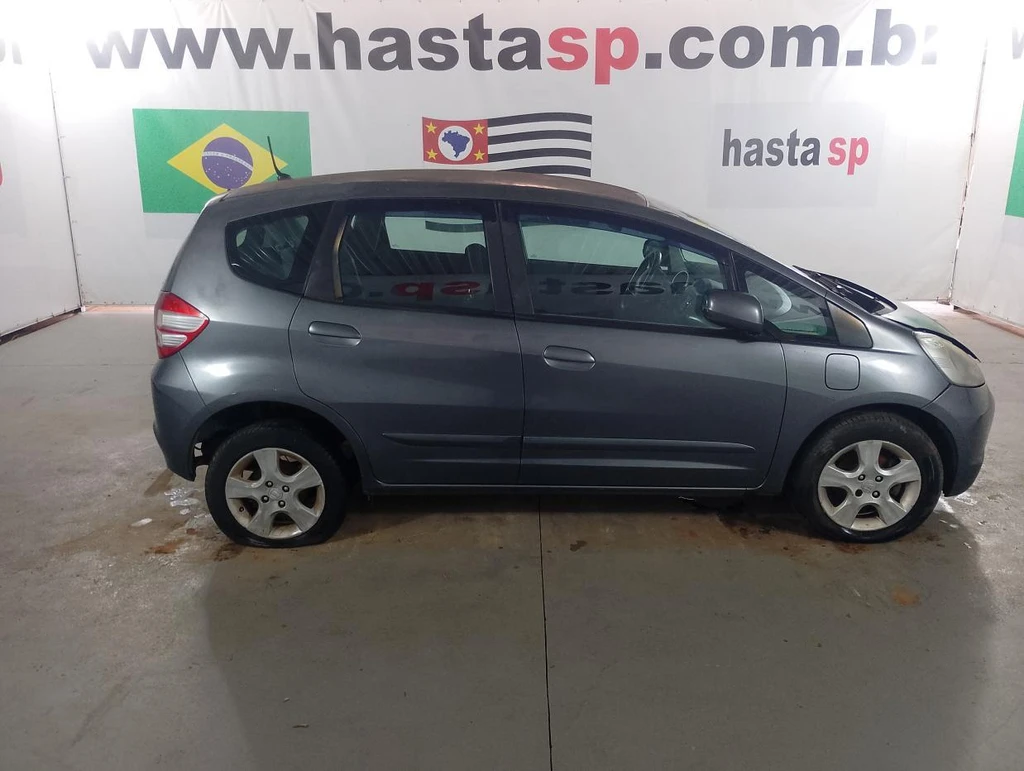 Honda Fit LXL 2010 em Casa Branca - São Paulo