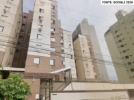 Apartamento bege de 4 pavimentos com varanda em condomínio residencial urbano em São José do Rio Preto