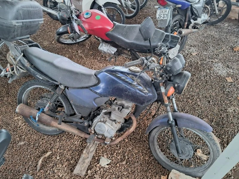 Honda CG 125 Titan KS 2003/2004 125cc em São José - Santa Catarina