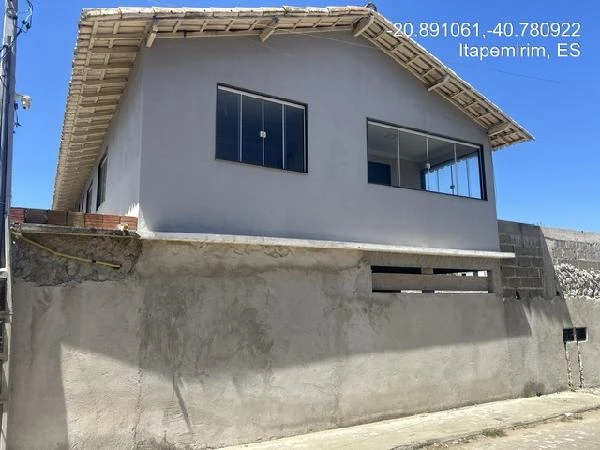 Casa com 3 Quartos em Itapemirim/ES em Itapemirim - Espírito Santo