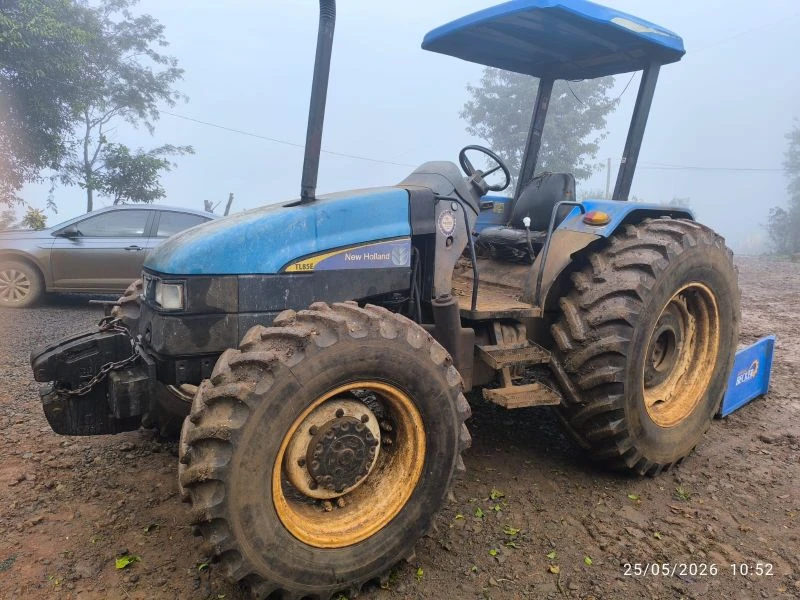 New Holland TL85E TL85E em Seara - Santa Catarina