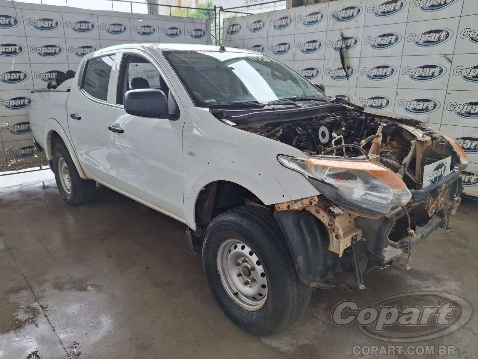 Mitsubishi L200 Triton L200 Triton GL 2023 2.4 Turbo Diesel em Candeias - Bahia