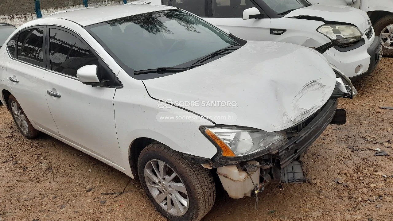 Nissan Sentra 20SV 2014/2015 Automático em Curitiba - Paraná