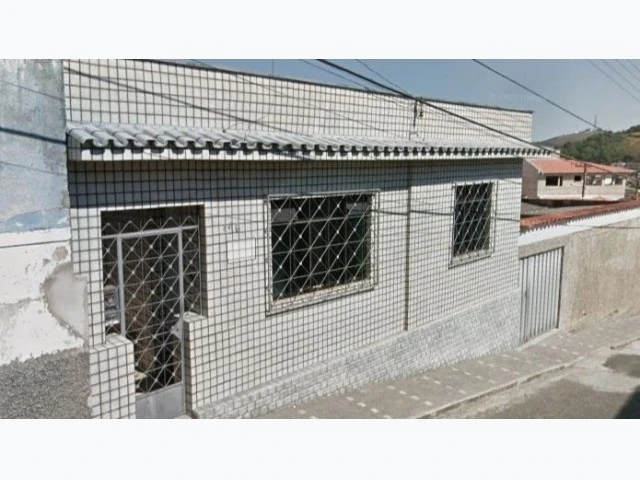 Casa com 8 Cómodos em Barbacena/MG em Barbacena - Minas Gerais