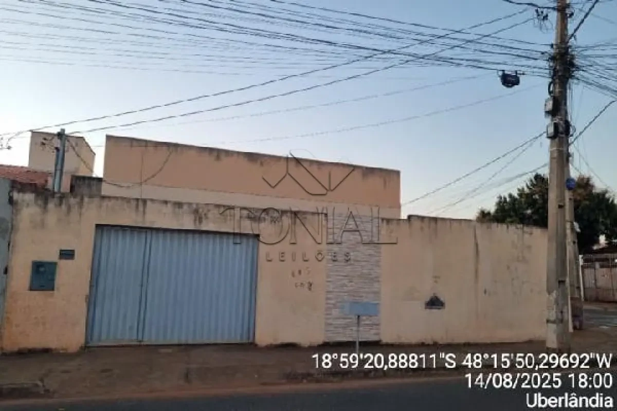 Casa no Condomínio Atílio Spini em Uberlândia/MG em Uberlândia - Minas Gerais