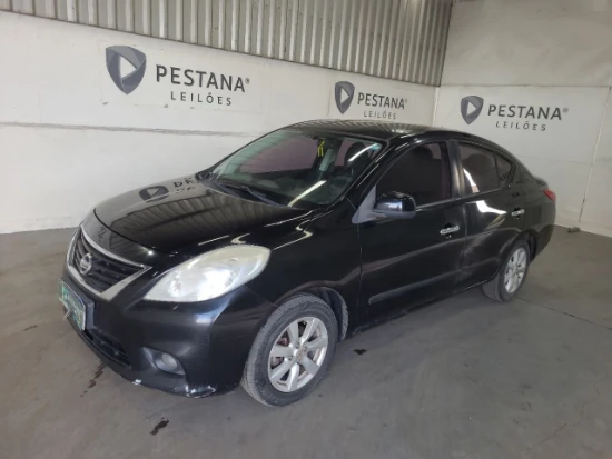 Nissan Versa 16SL 2012/2013 Manual Gas/Álcool em Nova Santa Rita - Rio Grande do Sul
