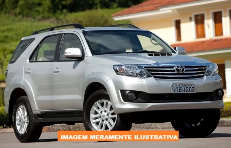 Toyota Hilux SW4 SRV 4x4 2014/2015 Diesel em São Vicente - São Paulo
