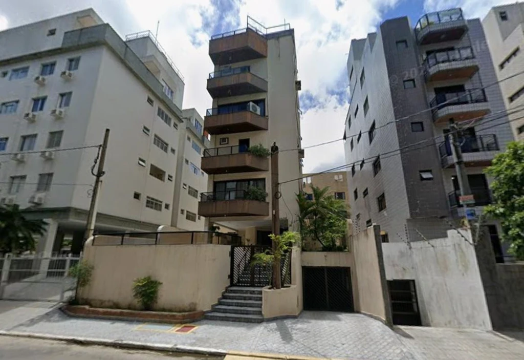 Cobertura com 01 Vaga em Guarujá/SP em Guarujá - São Paulo