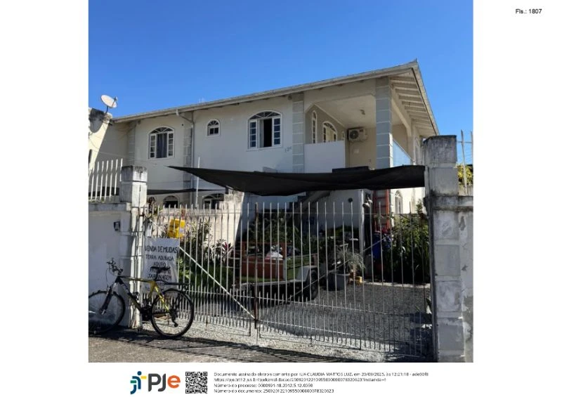 Terreno no Lote 83, Quadra F no Parque Residencial Santa Anna II em Palhoça/SC em Palhoça - Santa Catarina