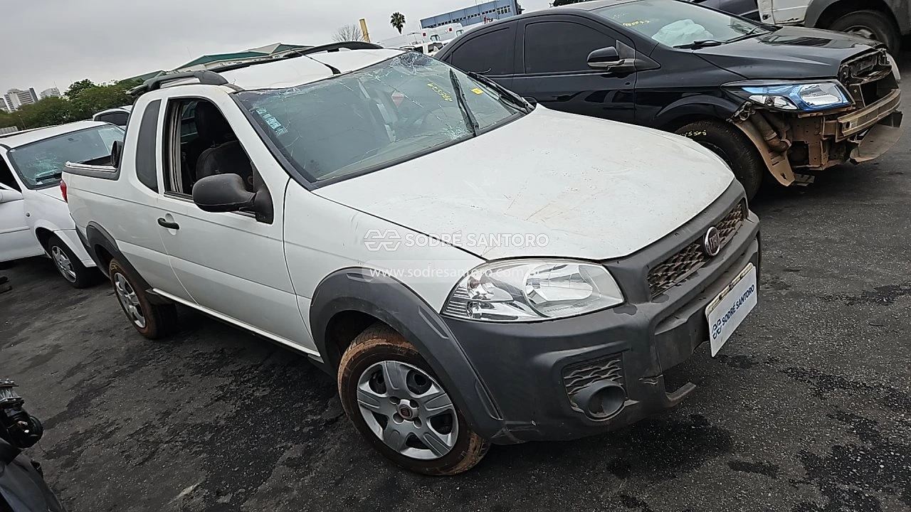 Fiat Strada Working 2016 Manual em Guarulhos - São Paulo