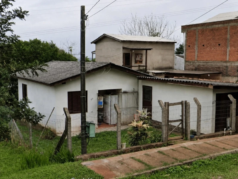 Terreno com casa não averbada em Campestre, São Leopoldo/RS em São Leopoldo - Rio Grande do Sul