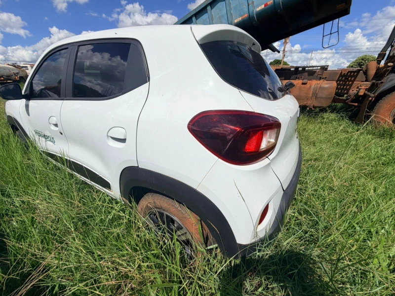 Renault Kwid Intens 2 2023 Branco em Pedranópolis - São Paulo