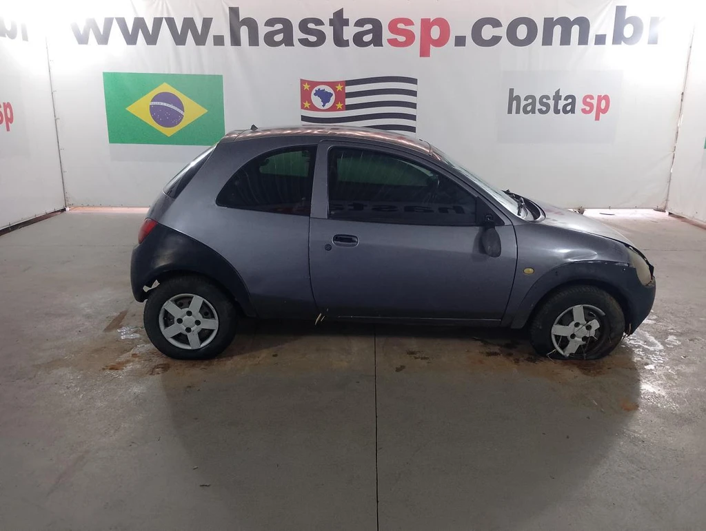 Ford Ka 1997 1998 Cinza em Casa Branca - São Paulo