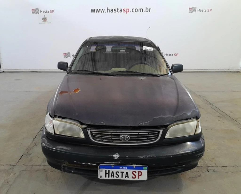 Toyota Corolla XEI 2001 2002 Verde em Itirapina - São Paulo