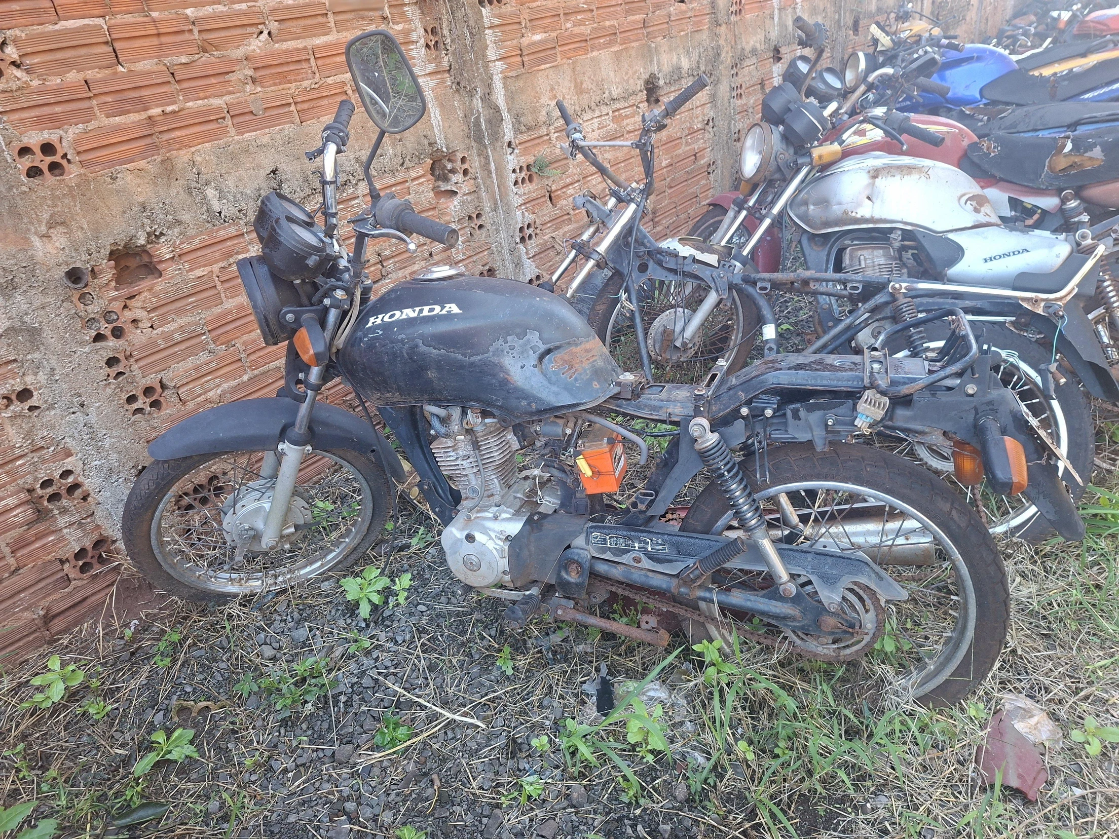 Honda CG 125 Fan CG 125 Fan 125cc Preta Sucata em Astorga - Paraná