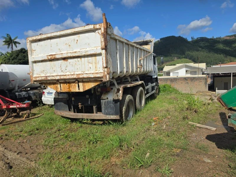 Mercedes-Benz Atron 2729 2729 2014 6x4 Caminhão Caçamba em José Boiteux - Santa Catarina