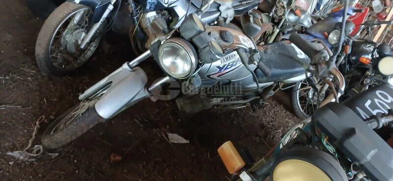 Yamaha YBR 125E 2002 125E Gasolina Manual em São Borja - Rio Grande do Sul