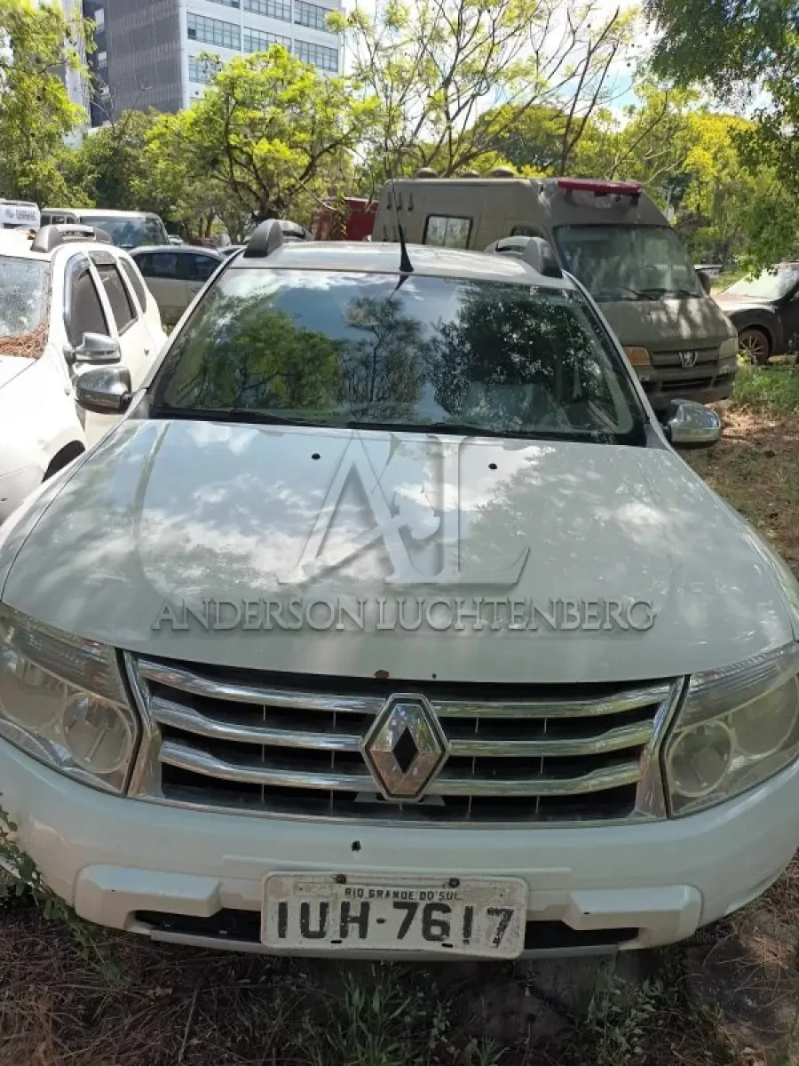 Renault Duster 2013 2.0 Diesel 4x2 em Porto Alegre - Rio Grande do Sul