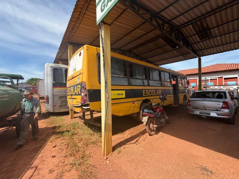 Mercedes-Benz OF 1519 OF 1519 R.Ore 2013 Amarela em Pium - Tocantins