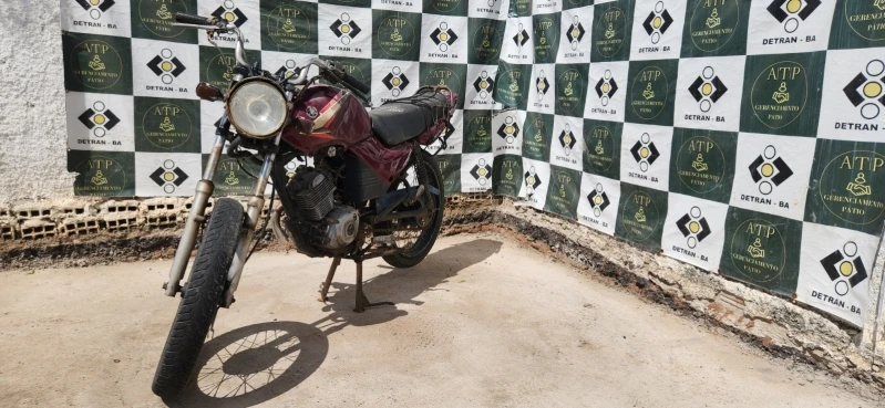 Yamaha YBR 125K 2004 Sucata Grande Monta Motor Inservível em Itaberaba - Bahia