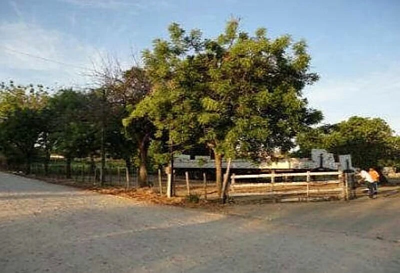 Galpão com Depósito e Casa em Aquiraz/CE em Aquiraz - Ceará