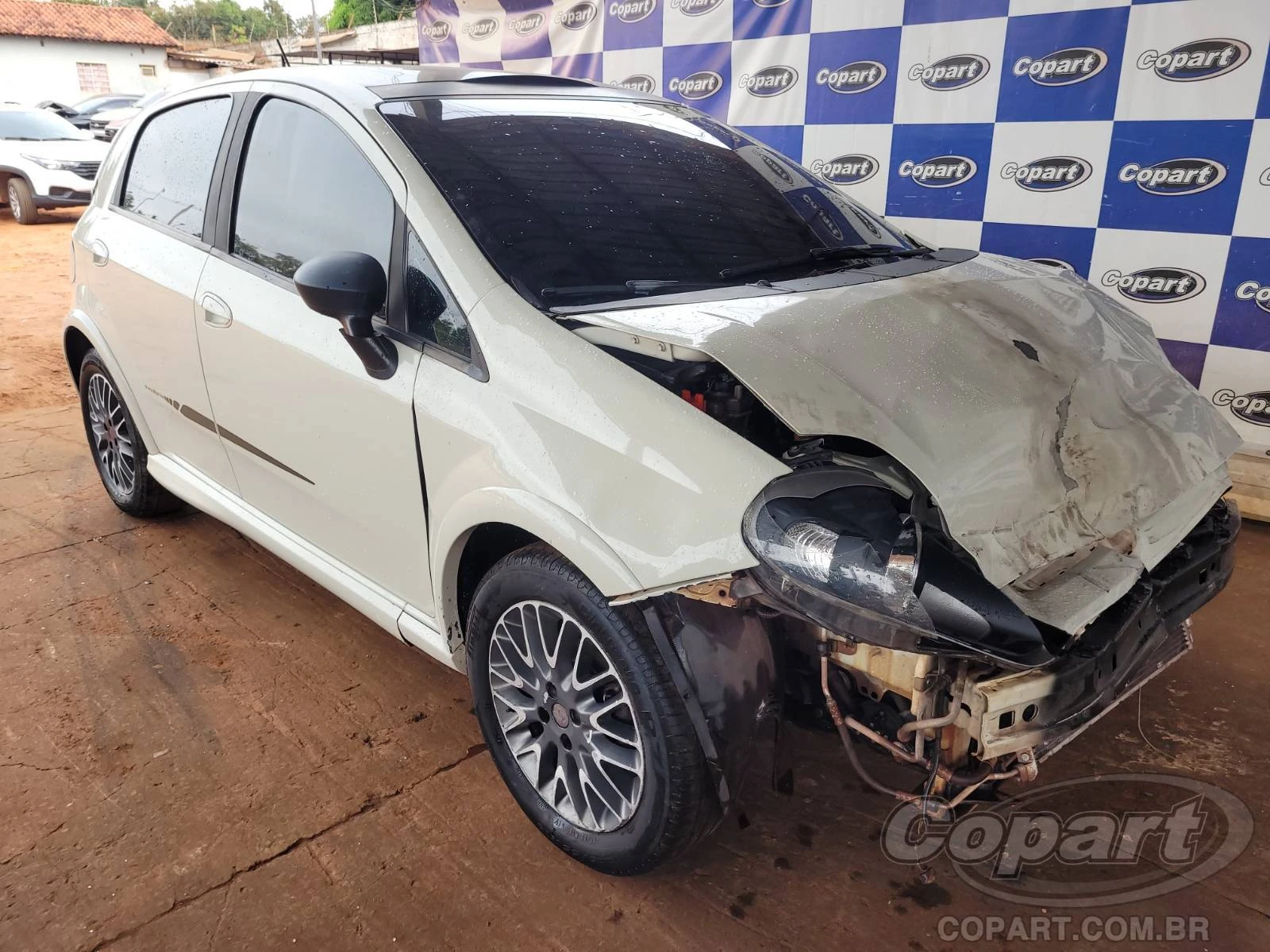Fiat Punto Punto 2014 1.8 16V ETORQ em Campo Grande - Mato Grosso do Sul