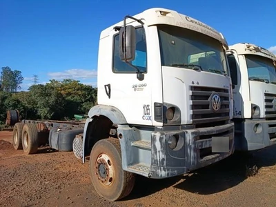 Volkswagen 26.260 CNM CNM 6x4 2011 Manual Diesel em São João Da Boa Vista - São Paulo