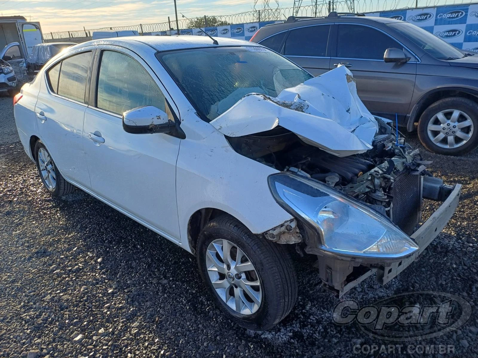 Nissan Versa SV 2018 1.6 Automático em Canoas - Rio Grande do Sul