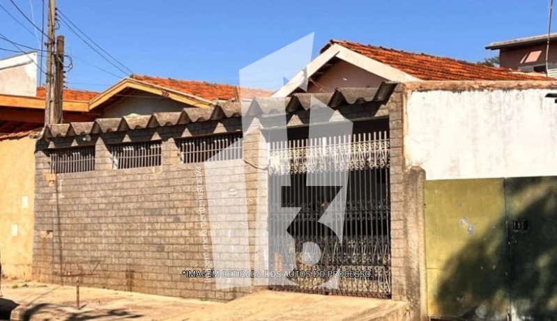 Sobrado com 50% de Parte Ideal em Bauru/SP em Bauru - São Paulo