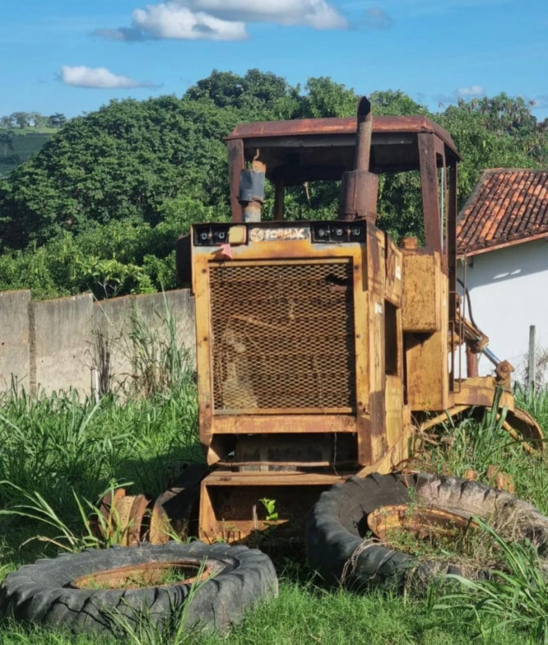 Trator Agricola Tração 4x4 2017 Diesel 8 Velocidades em Ipiaú - Bahia