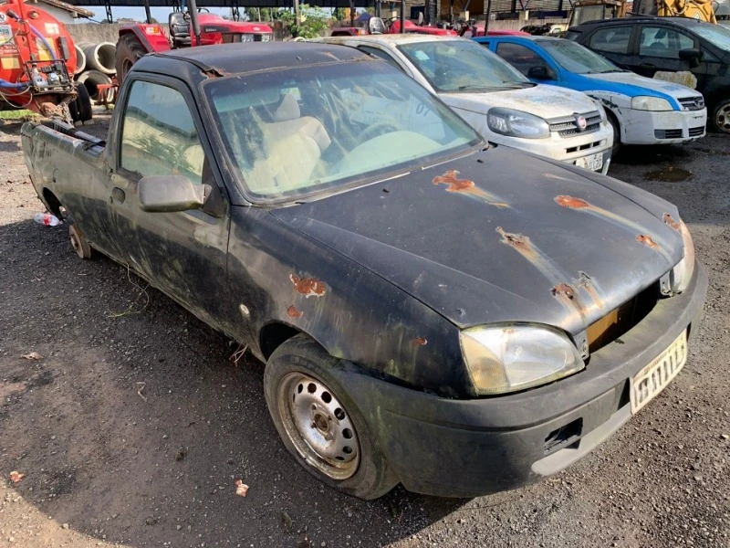 Ford Courier L1.6 em Amélia Rodrigues - Bahia