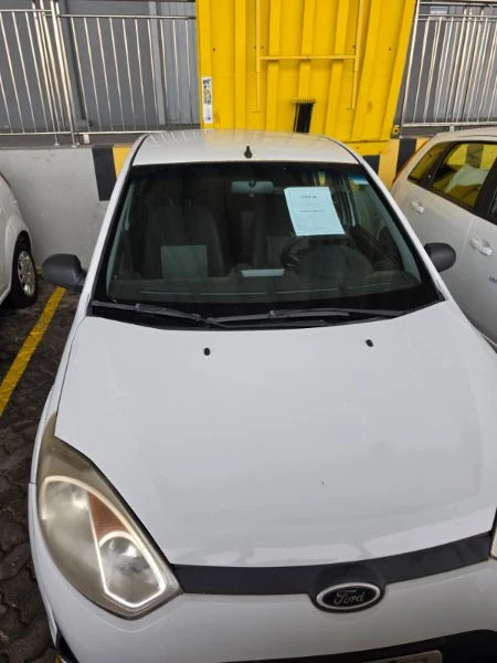 Ford Fiesta Sedan 2014 1.6 16V Manual em Florianópolis - Santa Catarina