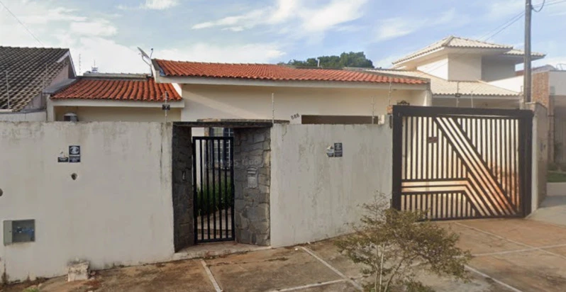 Casa com 3 Quartos e Suíte em Paranavaí/PR em Paranavaí - Paraná