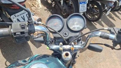 Honda CG 125 Titan CG 125 Titan 2004 Verde em Maringá - Paraná