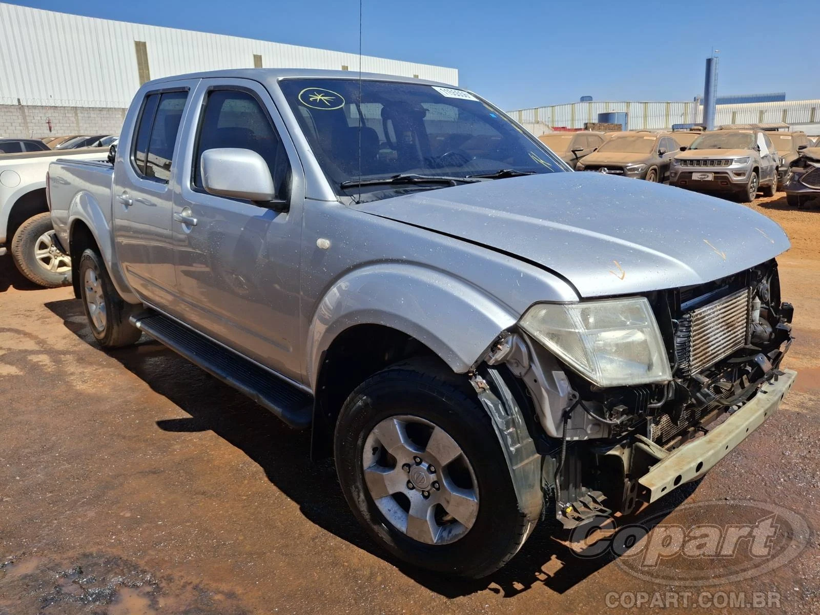 Nissan Frontier Frontier CD XE 2010 2.5 Turbo em Aparecida De Goiânia - Goiás